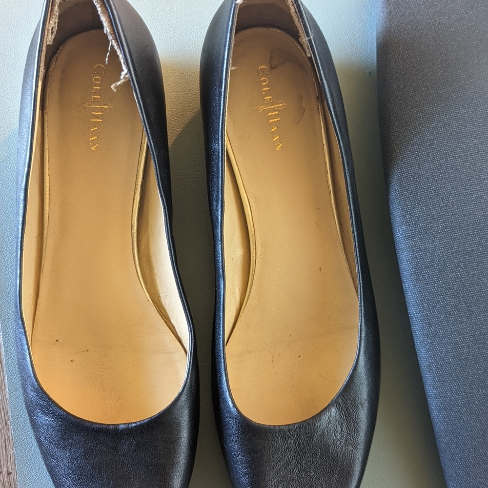 Cole Haan. Size 10. Flats